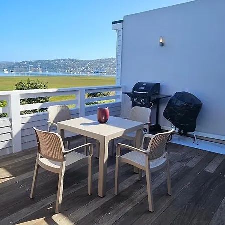 Bayview Sunset Villa On Thessen! Large One Bedroom Unit With King Bed And Sofa Bed Knysna Exterior photo
