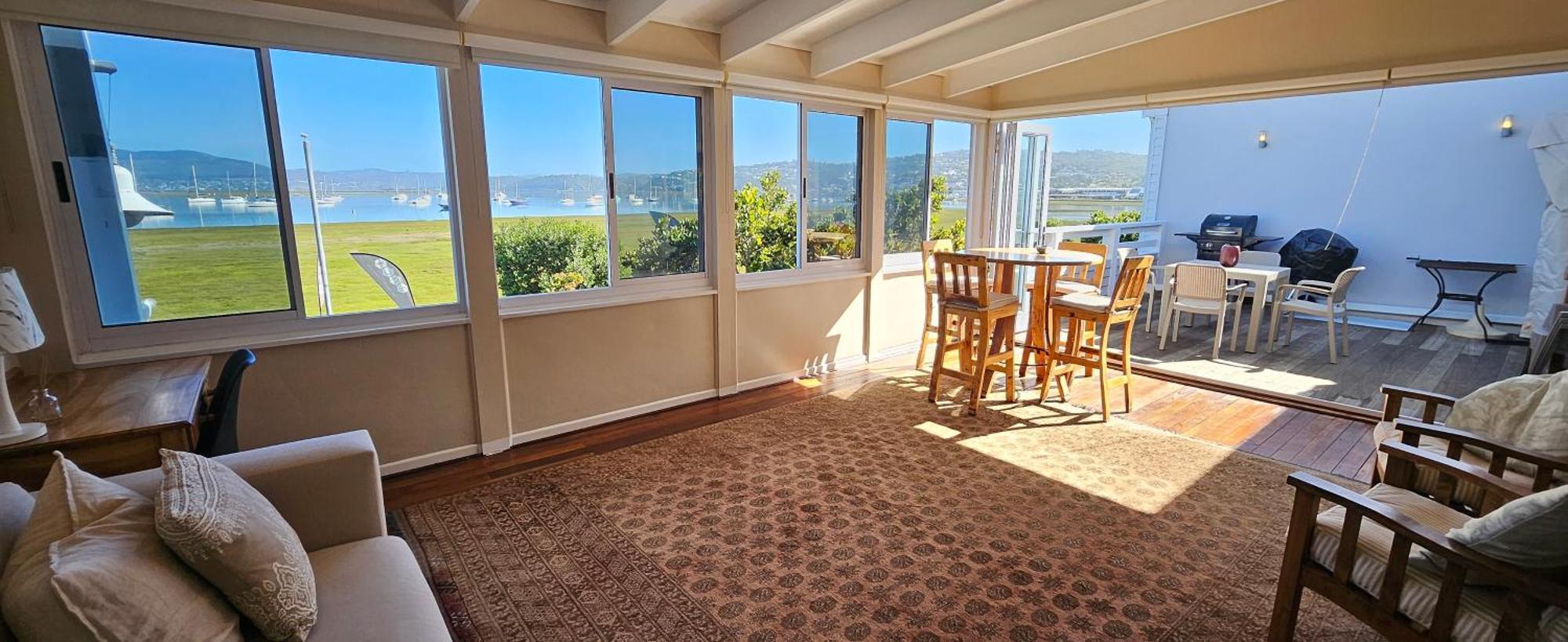 Bayview Sunset On Thessen! Large One Bedroom Unit With King Bed And Sofa Bed Apartment Knysna