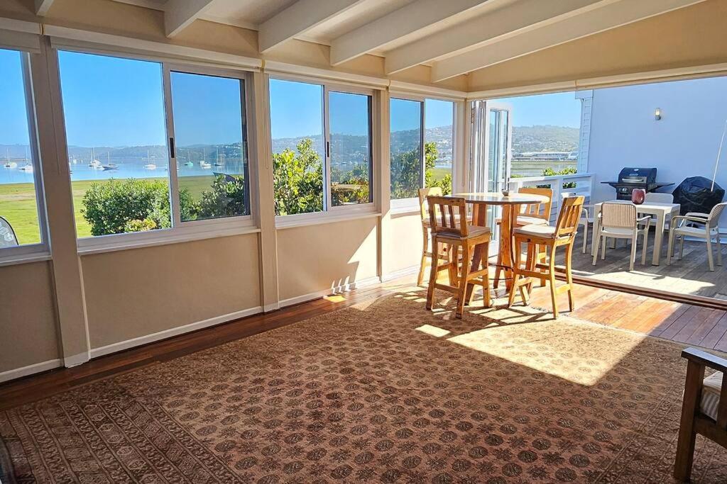 Apartment Bayview Sunset On Thessen! Large One Bedroom Unit With King Bed And Sofa Bed